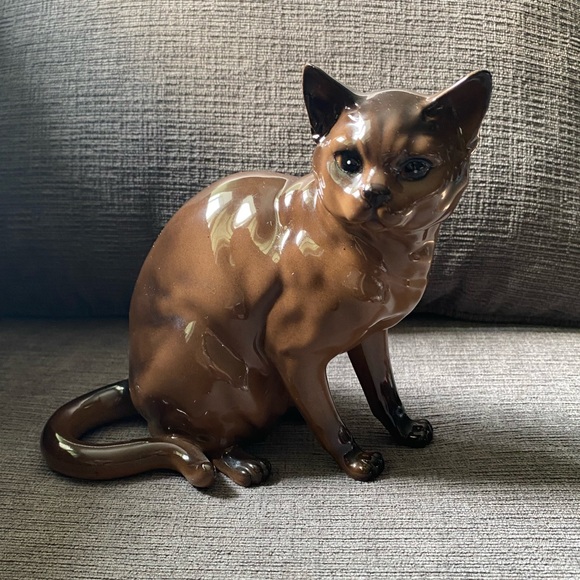 Vintage Shiny Brown Sitting Burmese Cat Figurine Made in Japan